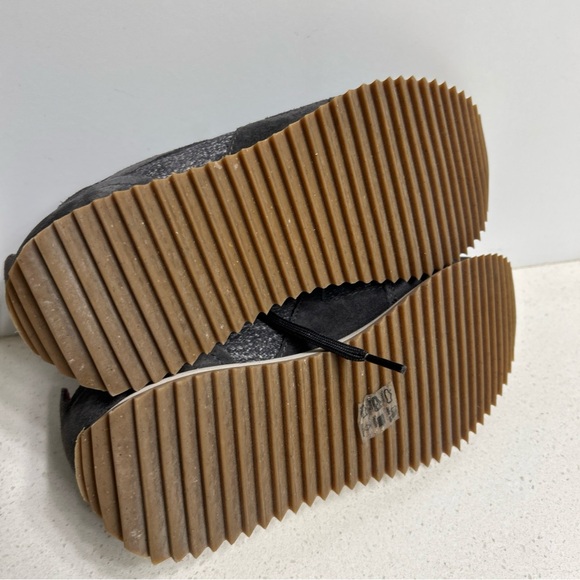 Rag & Bone Retro Runner Gray Sneakers Size 7 - Picture 7 of 7